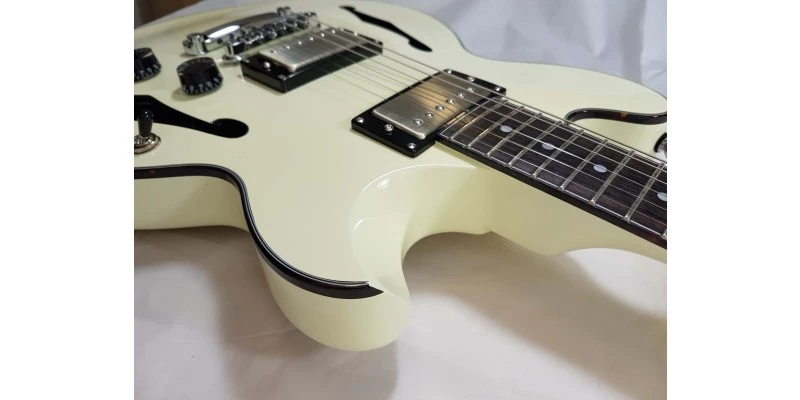 Fret-King Elise Vintage White Semi Acoustic Guitar - Image 6