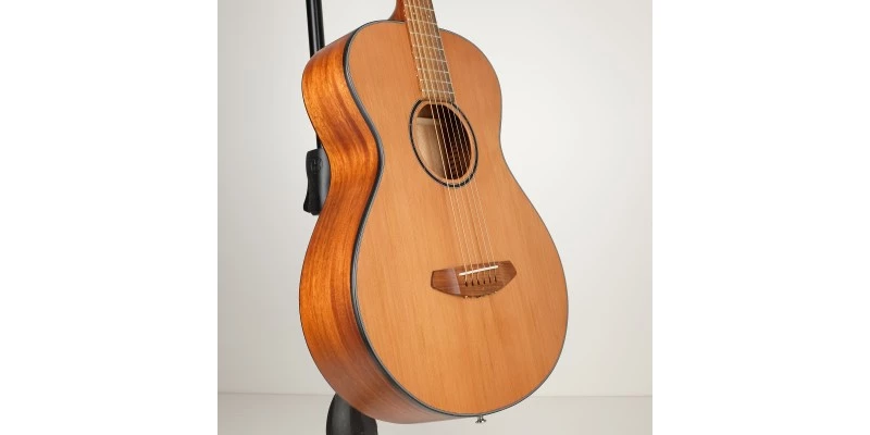 Breedlove Discovery S Concertina Red Cedar/African Mahogany - Image 3