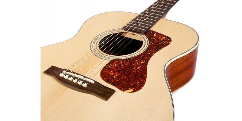 Guild OM-240E Westerly Archback Orchestra Acoustic Natural - Image 4