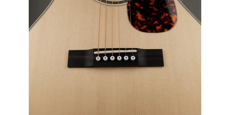 Larrivee 000-40 Mahogany Legacy Series - Image 5