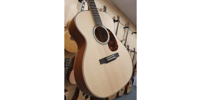 Larrivee OM-40 Mahogany Legacy Series - Image 4