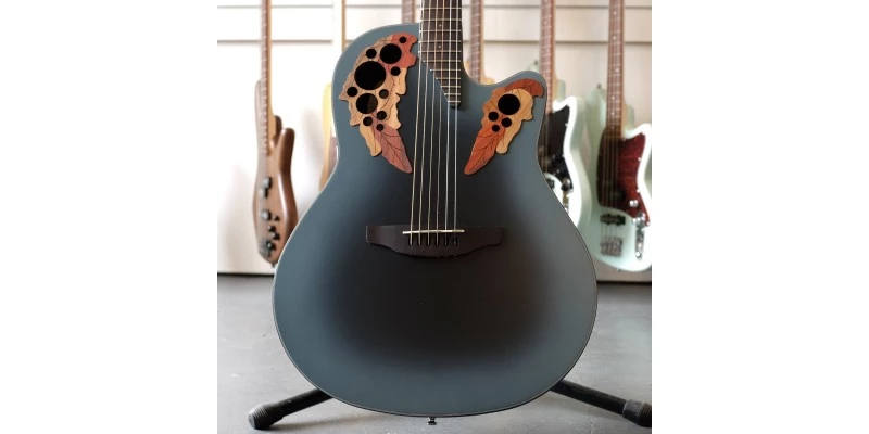 Ovation CE44-RBB Celebrity Elite Reverse Blue Burst - Image 4