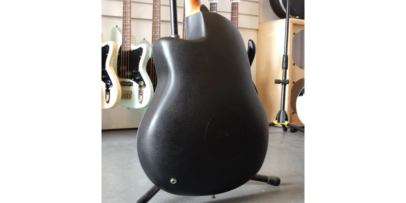 Ovation CE44-RBB Celebrity Elite Reverse Blue Burst - Image 6