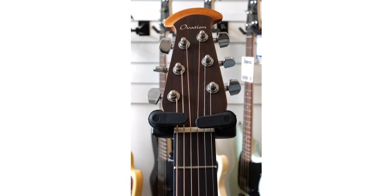 Ovation CE44-RBB Celebrity Elite Reverse Blue Burst - Image 9