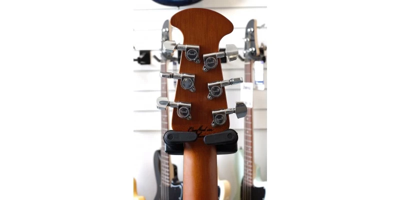 Ovation CE44-RBB Celebrity Elite Reverse Blue Burst - Image 10